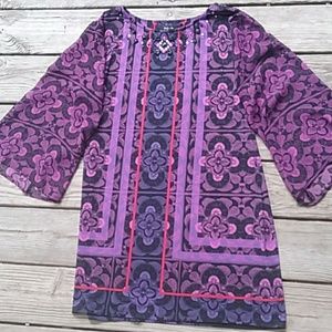 Like new, beautiful tunic top size large.